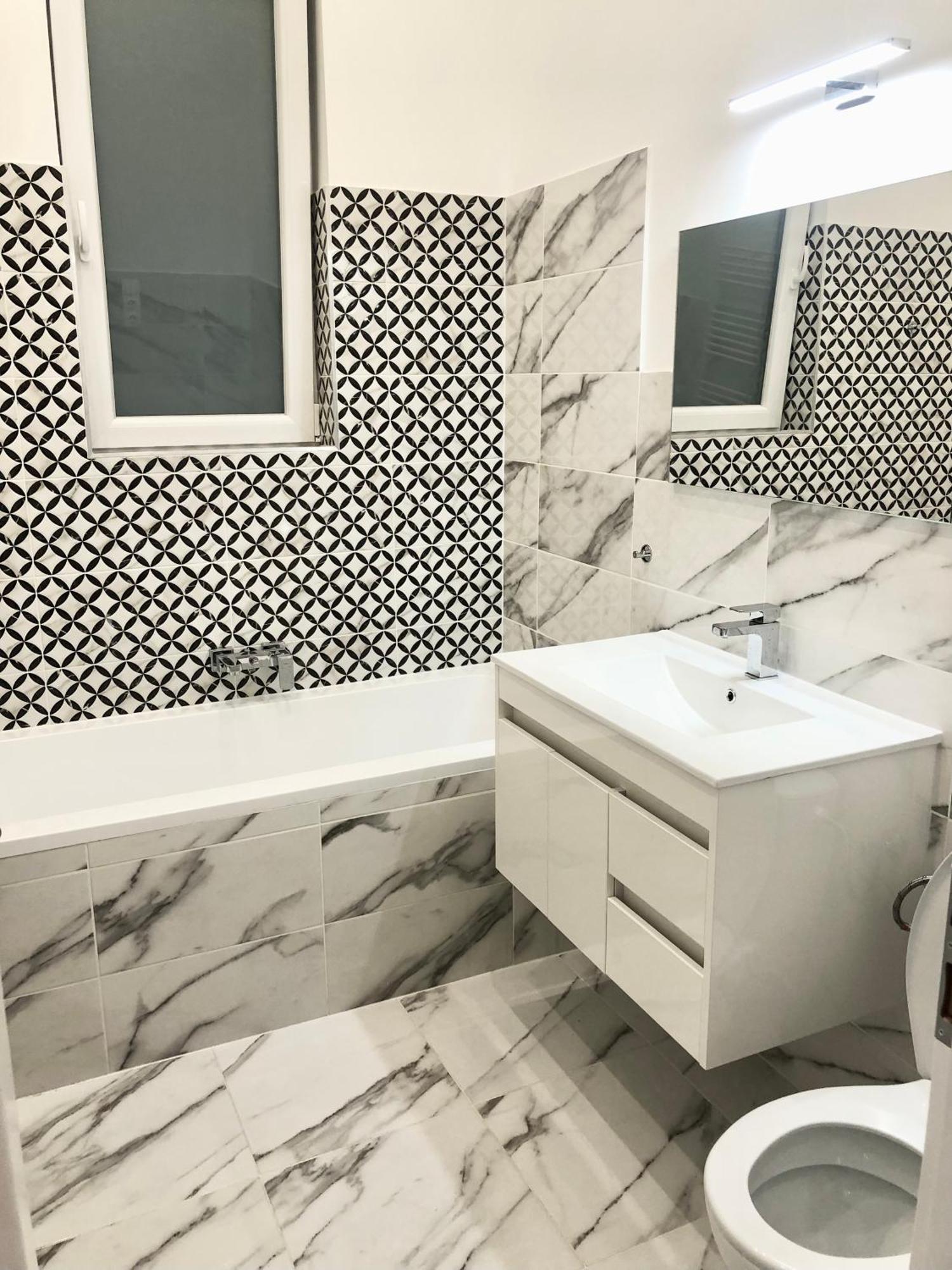 Apartment With 2 Bedrooms Near Gellert Thermal Bath ブダペスト エクステリア 写真
