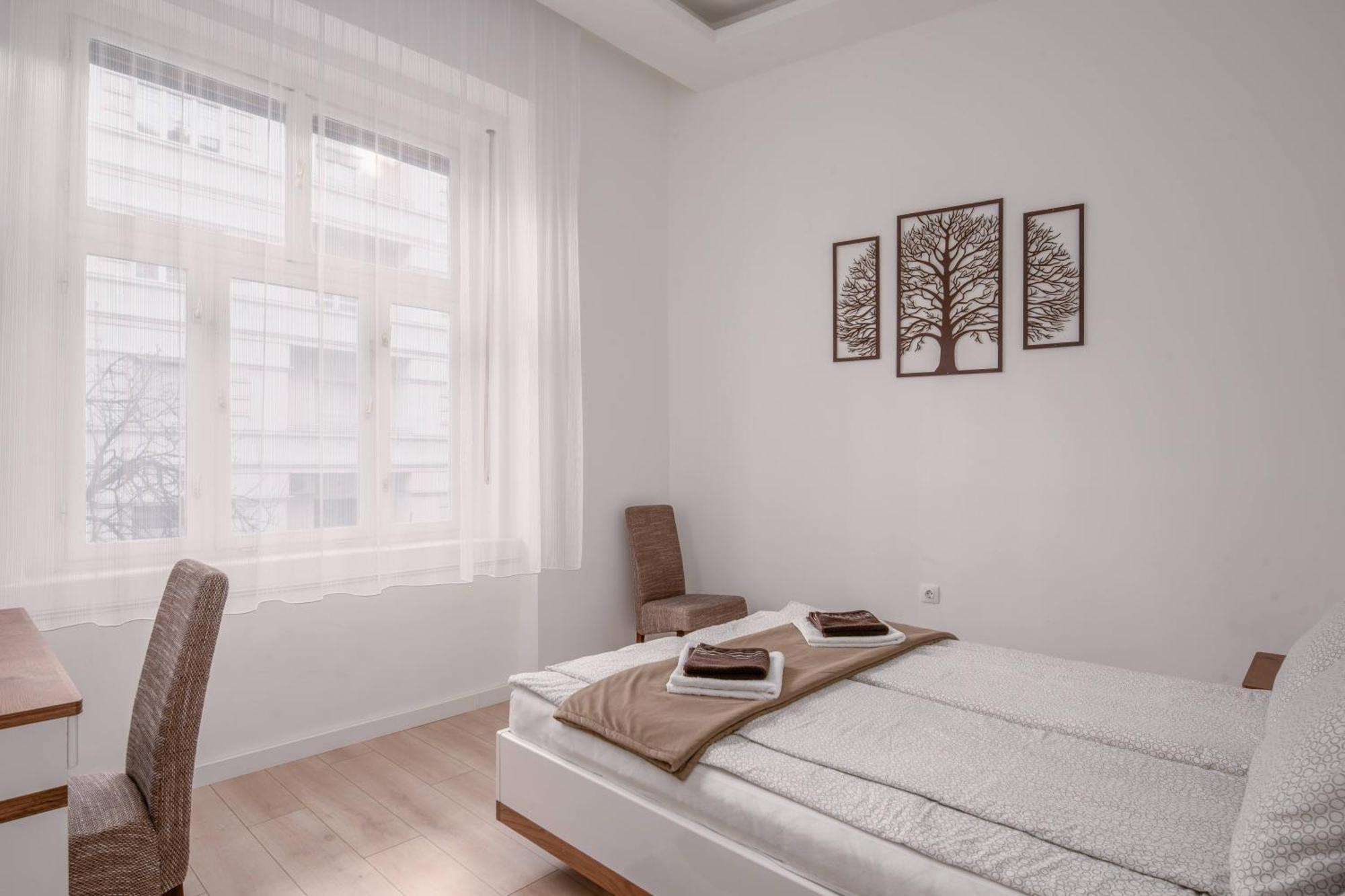 Apartment With 2 Bedrooms Near Gellert Thermal Bath ブダペスト エクステリア 写真
